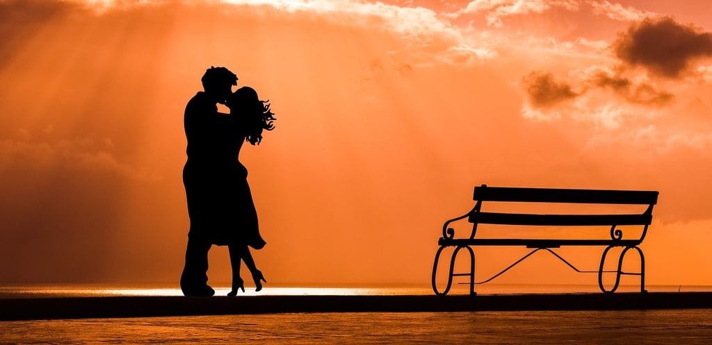 Les célibataires d'Arras redécouvrent les agences matrimoniales